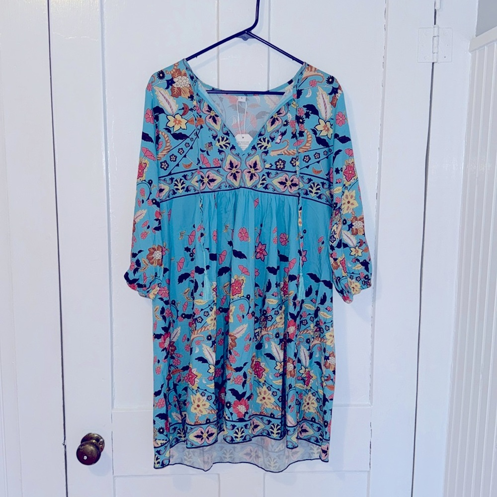 Colorful, lightweight dress Large
